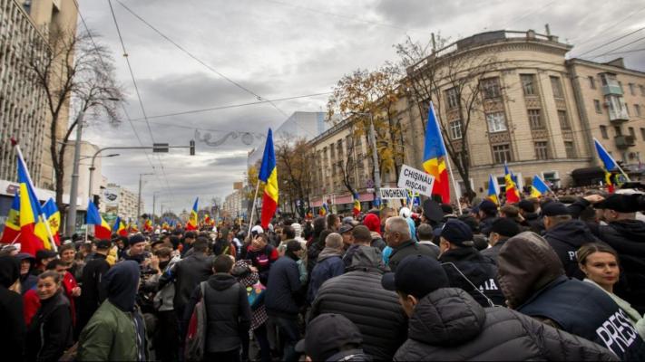 Încercări de destabilizare dirijate de Moscova, la Chișinău: Se pregătesc lupte de stradă