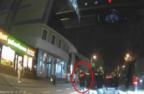 Scandal în trafic: bărbat încătușat după ce a amenințat mascații! Video