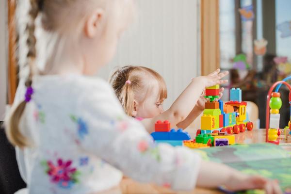 Înscrierile la creşă sau la grădiniţă încep luni, 26 mai