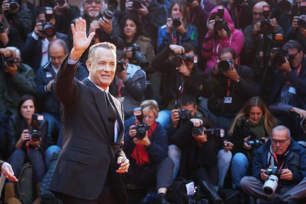 Tom Hanks, a primit „Zmeura de Aur”: rolul managerul lui Elvis Presley l-a dus pe lista celor mai proaste prestații 