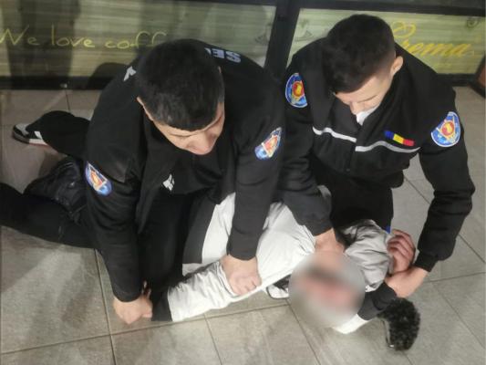 Recidivist prins de agenții Zip Escort, după ce a ”spart” cafeneaua Crema din Vivo
