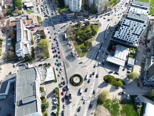 Atenție, șoferi! S-a reorganizat circulația rutieră din sensul giratoriu de la Păpădie