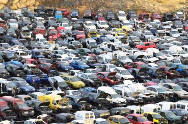 Administraţia Fondului pentru Mediu a lansat  „Programul privind casarea autovehiculelor uzate”