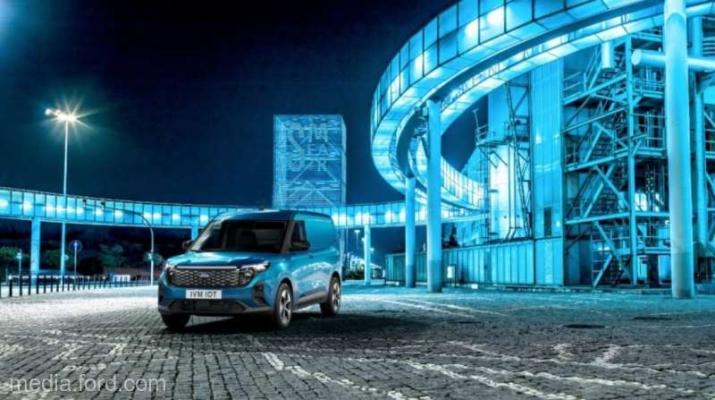 Ford a prezentat E-Transit Courier, un nou vehicul comercial complet electric produs la Craiova