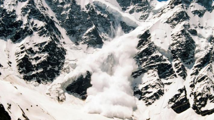 Trei schiori care se pregăteau să devină ghizi montani au murit într-o avalanșă în Alpi 