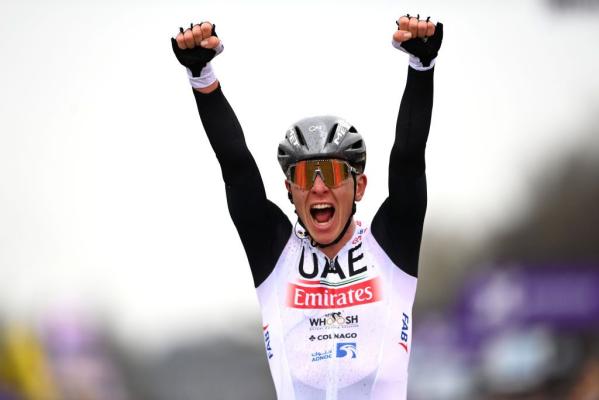 Clauză de 100 de milioane de euro în contractul lui Pogacar cu Team Emirates