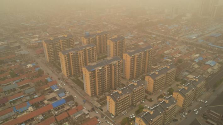 O furtună uriașă de nisip a lovit China