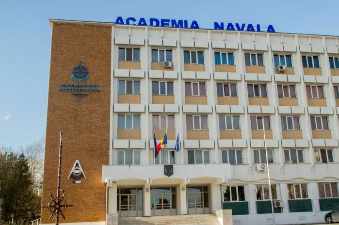 Fosta sefa a Trezoreriei Constanta isi umfla conturile cu bani de la Academia Navala 