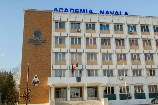 Fosta șefă a Trezoreriei Constanța își umflă conturile cu bani de la Academia Navală 