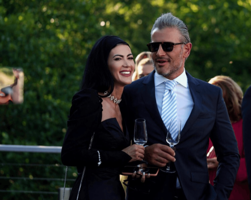 Andreea Ilie, fosta iubită a lui Bobby Păunescu, s-a logodit cu un italian