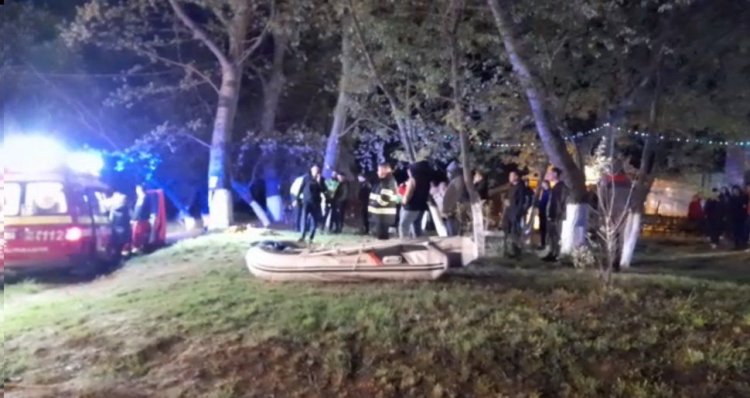 O barcă în care se aflau mai multe persoane s-a răsturnat în Mureş, în Periam Port! Video