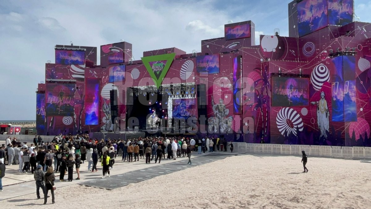Festivalul ,,Beach, Please!” șia deschis porțile! Video
