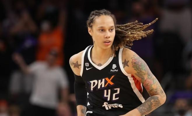 Baschetbalista Brittney Griner scrie o carte despre lunile de captivitate din Rusia