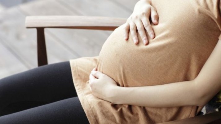 Una din trei gravide din mediile sărace nu merge la control medical în timpul sarcinii