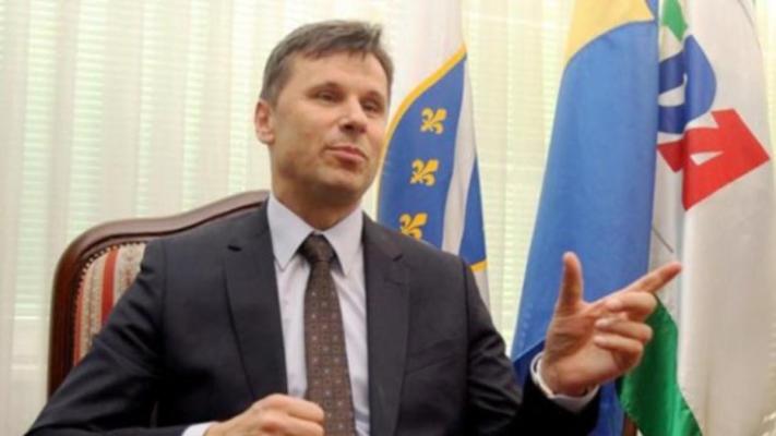 Premierul bosniac, condamnat la patru ani de închisoare pentru corupţie