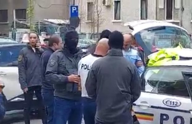  Medic prins în flagrant în timp ce primea 20 de kg de cannabis