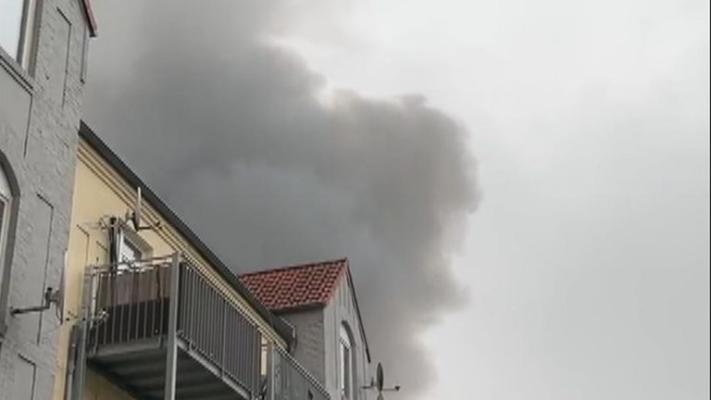 Un nor care ar putea fi chimic se deplasează spre centrul orașului Hamburg