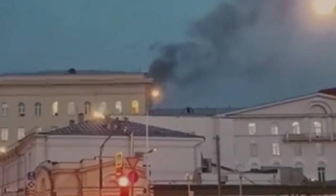 Incendiu în Moscova. Clădirea Ministerului Apărării, cuprinsă de flăcări