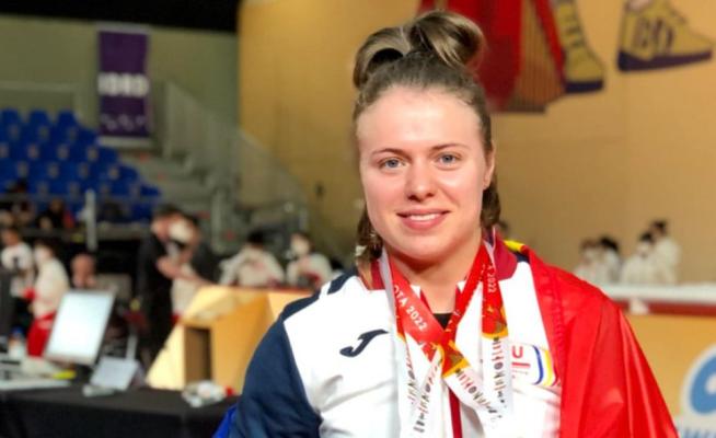 Halterofila Loredana Toma a cucerit trei medalii de aur într-o singură zi, la Campionatele Europene