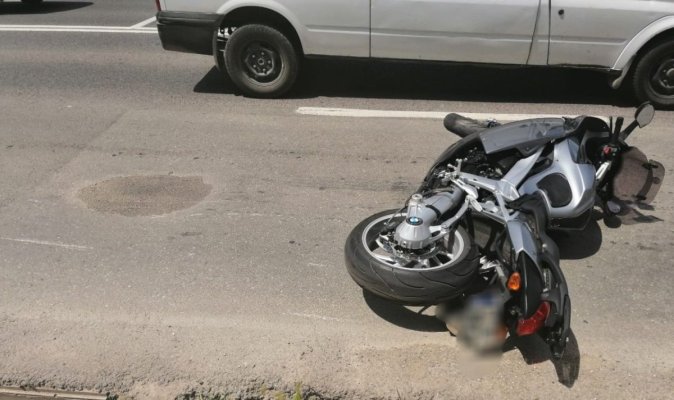Accident între o mașină și o motocicletă, în Medgidia