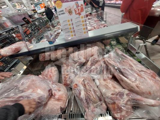 Avertisment ANPC înainte de Paște: ce riști să pui pe masă fără să știi
