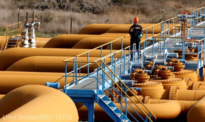 Rusia estimează un nivel stabil al producţiei de petrol până în 2025