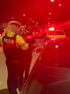O altă partidă de sex... în mașină, întreruptă de polițiștii constănțeni