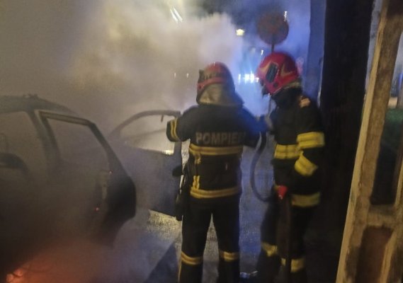 Un bărbat și-a dat foc în propria casă, într-un bloc din cartierul Vitan