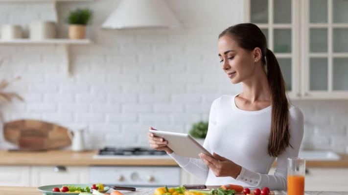 Regim alimentar pentru cistită – ce să nu mănânci