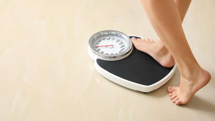 Scăderea în greutate poate indica probleme digestive, precum colita ulcerativă