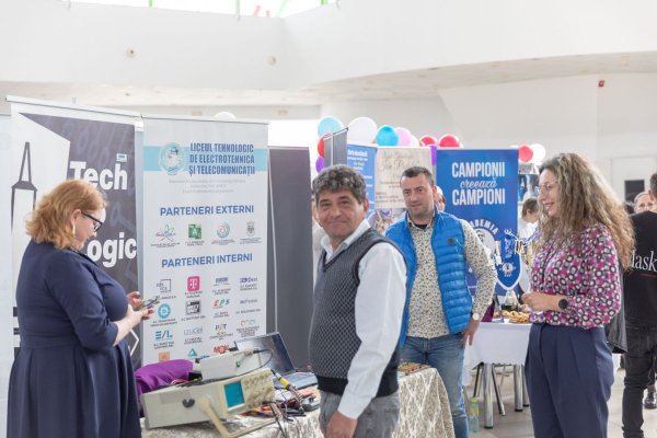 Târgul Ofertelor Educaţionale, organizat la Pavilionul Expoziţional