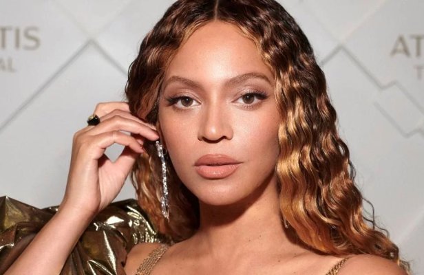 Beyoncé, nud pe coperta noului album! Nimeni nu se aștepta să o vadă așa