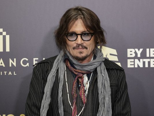 Johnny Depp, rănit la gleznă, a amânat trei date din turneul american al grupului său Hollywood Vampires