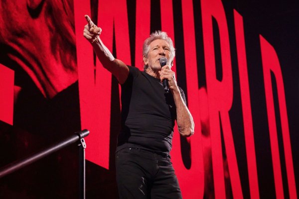 Anchetă privind presupuse provocări la un concert al lui Roger Waters la Berlin