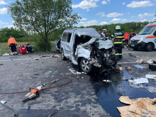 Doi adulți și un copil au murit, în urma unui accident rutier. A fost activat Planul Roșu de Intervenție: