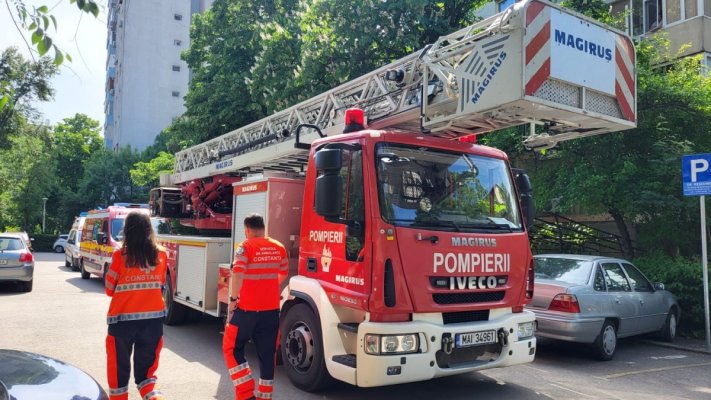 Incendiu la un apartament în Constanța. Video 