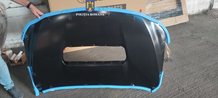 Piese auto contrafăcute, de aproximativ 2.500.000 de lei, confiscate în Portul Constanța Sud Agigea