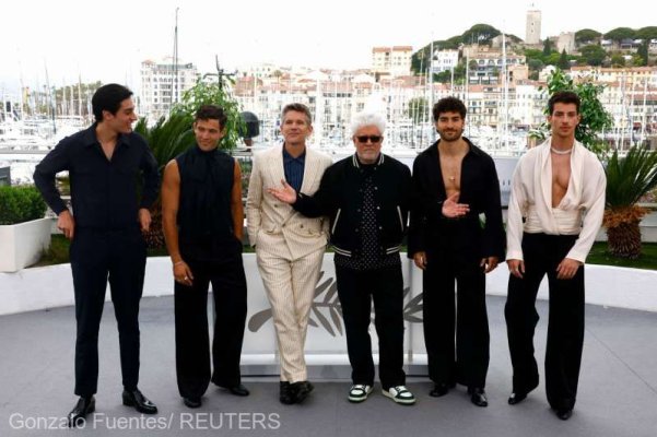 Cannes 2023: Westernul gay al lui Almodóvar a atras numeroşi cinefili la proiecţia specială