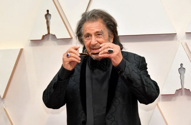 Al Pacino, tată pentru a patra oară, la 82 de ani. Iubita lui are numai 29 de ani!