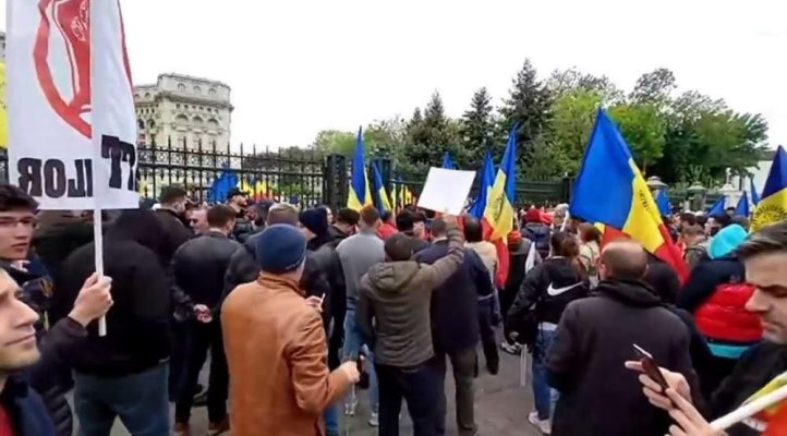 Protest violent al partidului AUR la Parlament