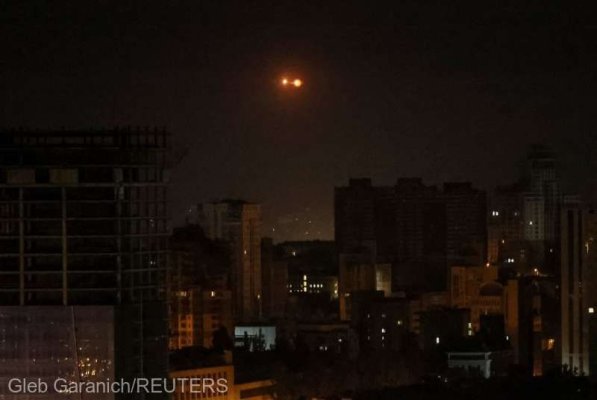 Forţele ruse au bombardat din nou Kievul în timpul nopţii