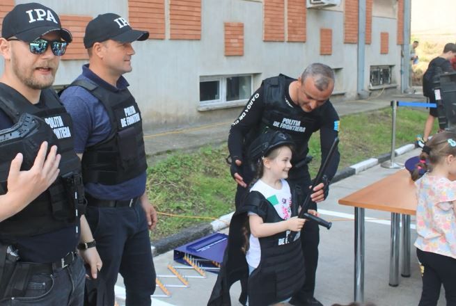 Ziua Internationala a Copilului, sarbatorita in avans, la Politia de Frontiera Tulcea. Video