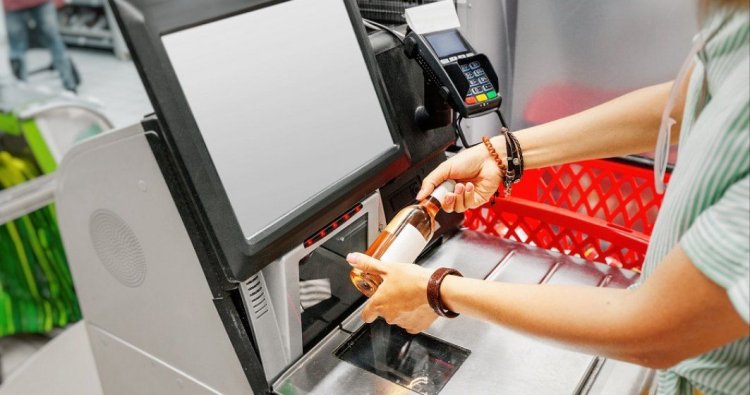 Casele de marcat digitale cer bacșiș. Clienții se întreabă unde se duc banii