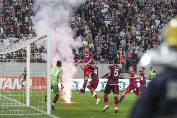 Victorie istorică în Superligă: Rapid a învins FCSB cu 5-1