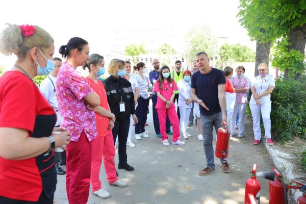 Angajații Spitalului de Boli Infecțioase, instructaj privind intervenția la incendiu