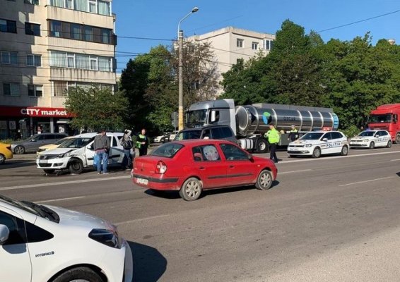 Accident rutier pe Aurel Vlaicu!