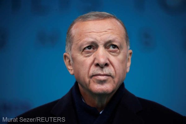 Turcia - Alegeri: Erdogan se declară clar în frunte, dar şi pregătit pentru un al doilea tur de scrutin