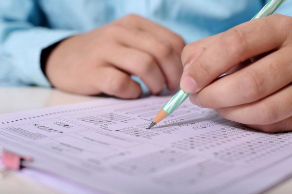 Un tulcean a vrut să devină agent la Rutieră, dar a trișat la examen