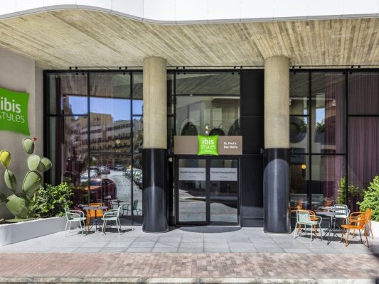 Unul dintre cei mai bogați șeici deschide un hotel lângă aeroportul din Otopeni