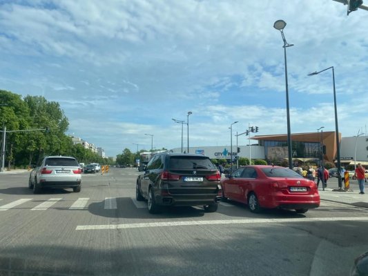 Atenție! Intersecția de la City Park Mall va fi închisă și în această seară